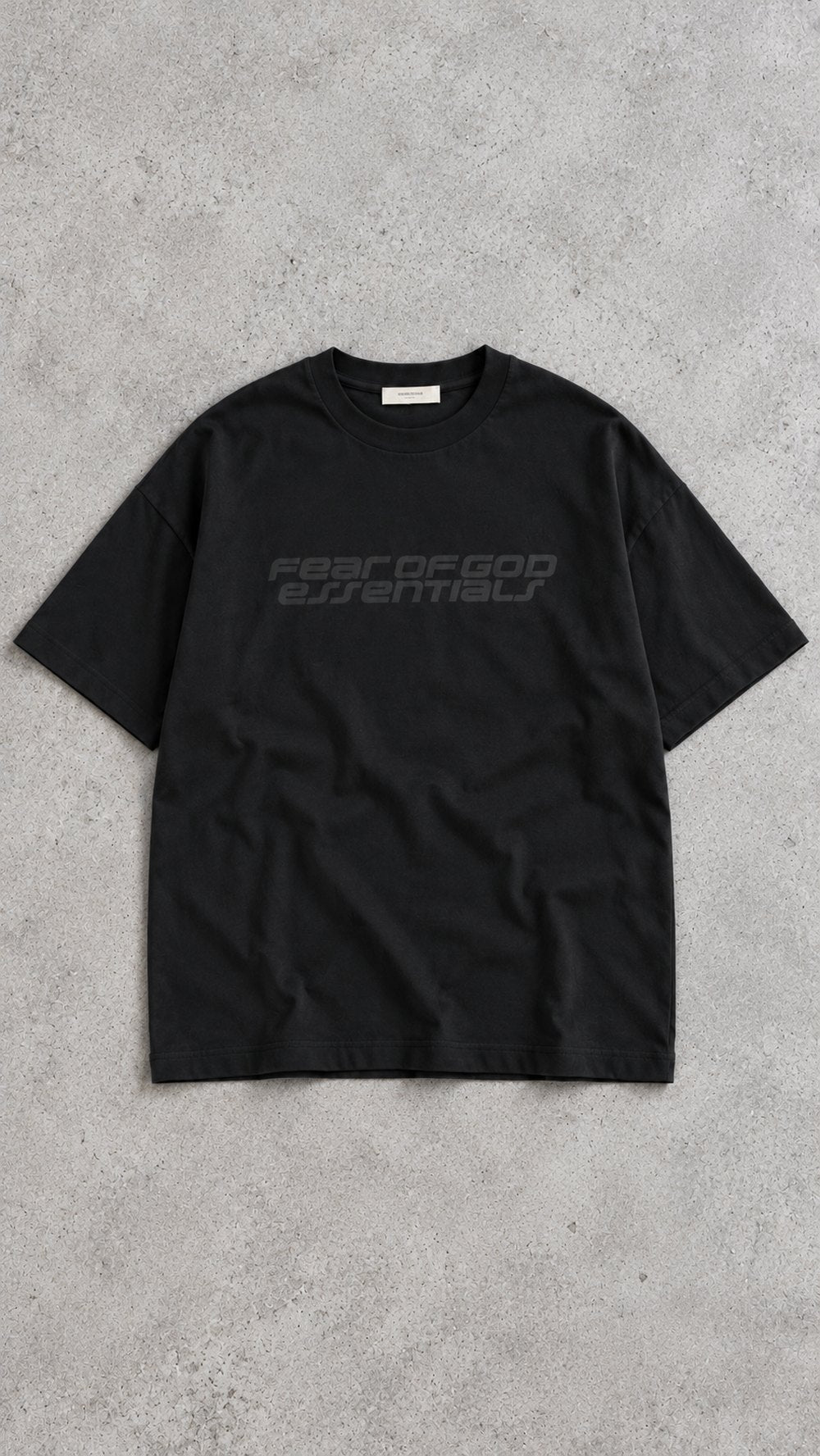 Playera negra letras negras
